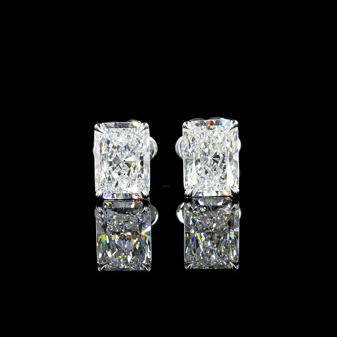 3.13 Cts 14k White Gold Radiant Shape Studs Earring - Video