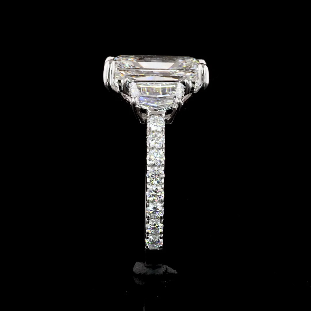4.77 Cts 14k White Gold Radiant Shape 3 Stones Ring - Image 4