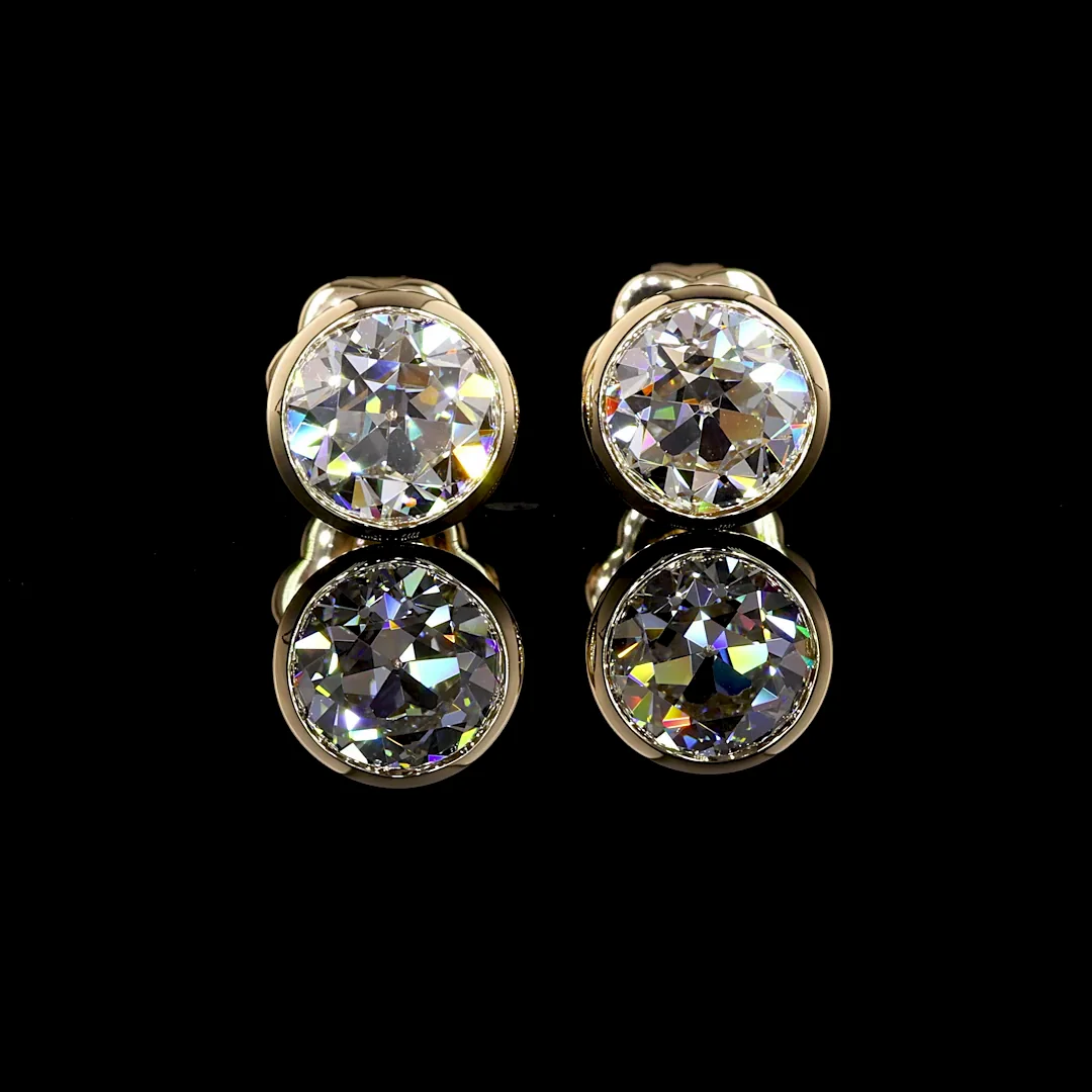 2.03 Cts 14k Yellow Gold Old European Brilliant Shape Studs Earring - Video