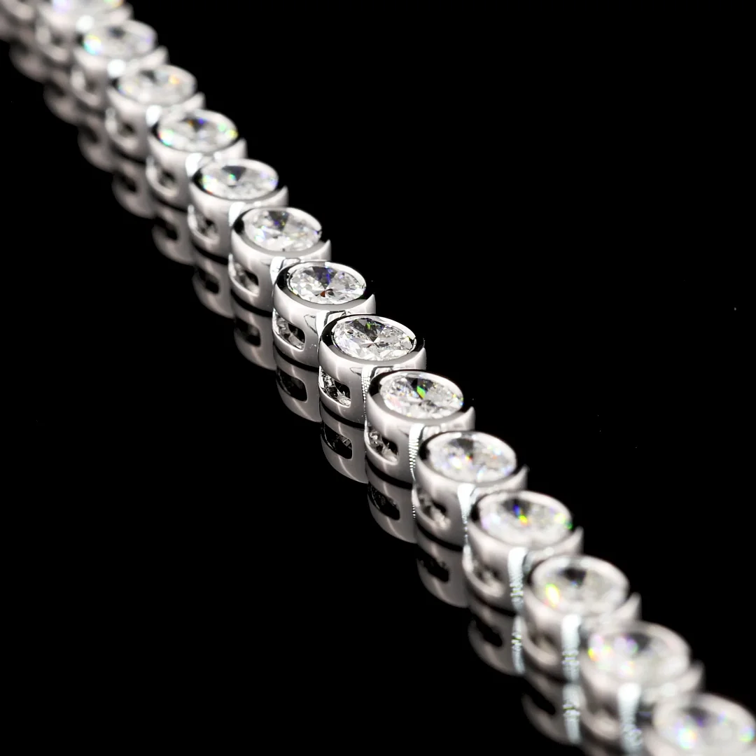 5.27 Cts 14k White Gold Oval Shape Tennis Bracelet - Image 3