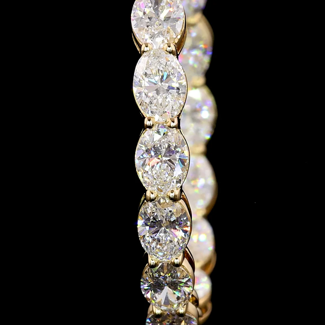 3.03 Cts 14k Yellow Gold Oval Shape Hoops Earring - Image 3