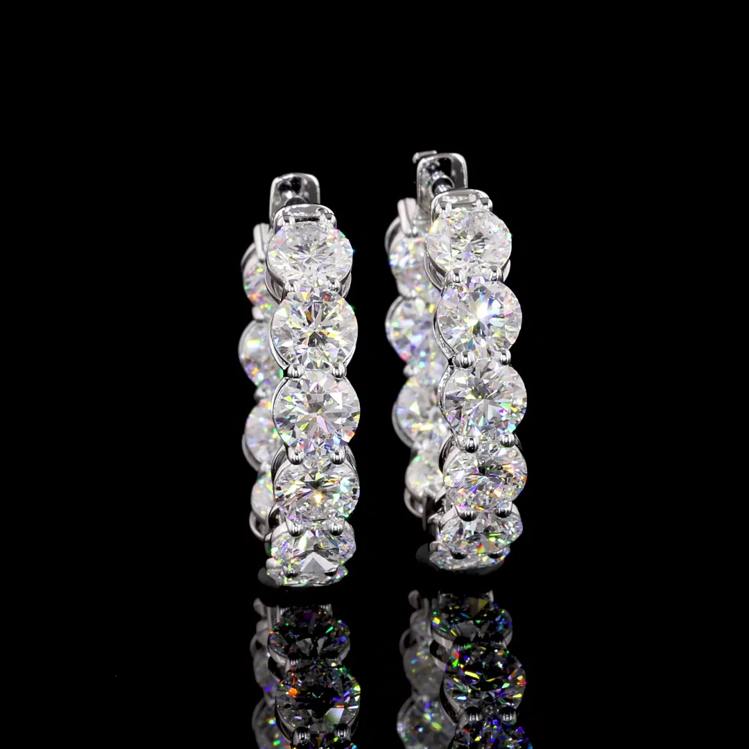 6.67 Cts 18k White Gold Round Shape Hoops Earring - Image 2