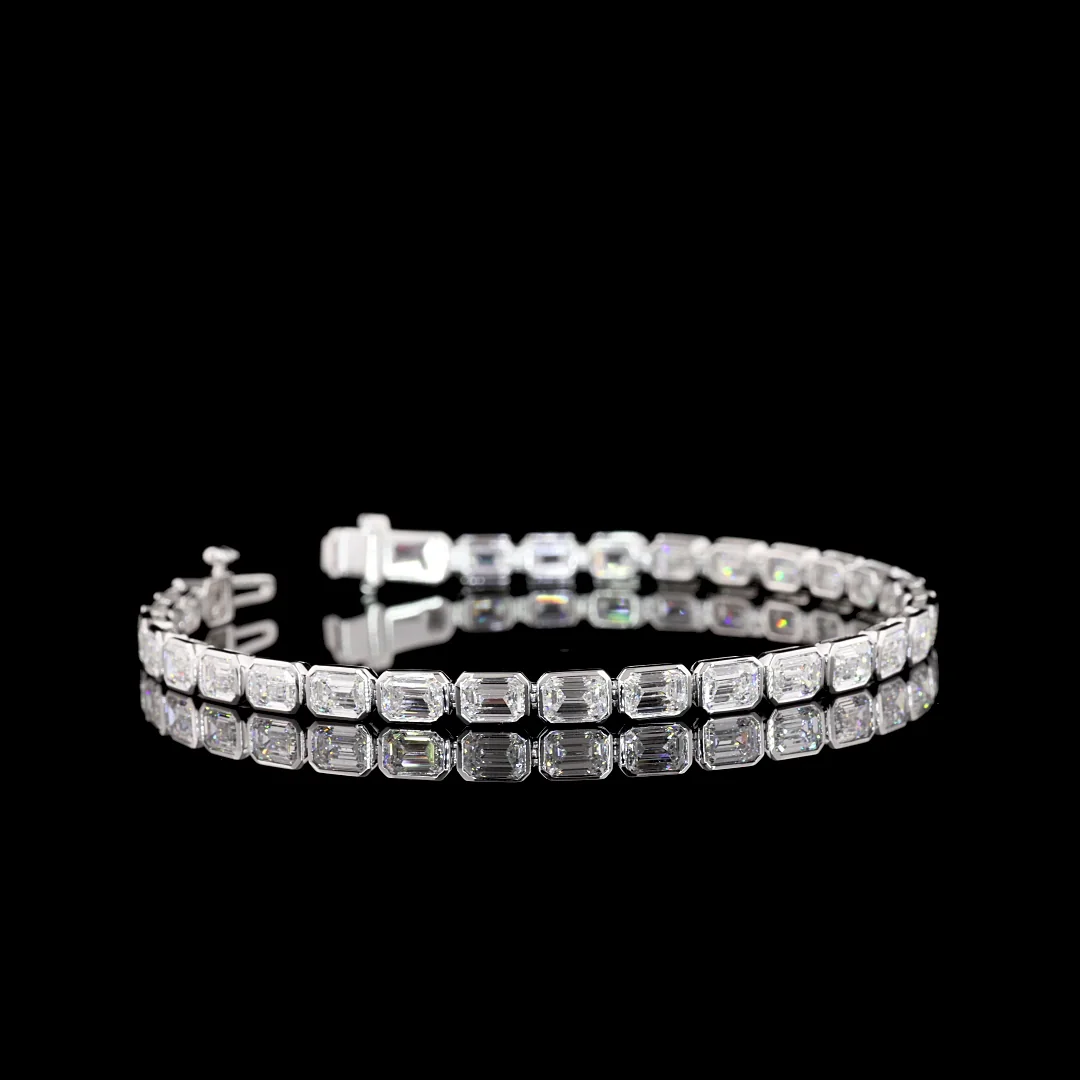 9.41 Cts 14k White Gold Emerald Shape Tennis Bracelet - Video