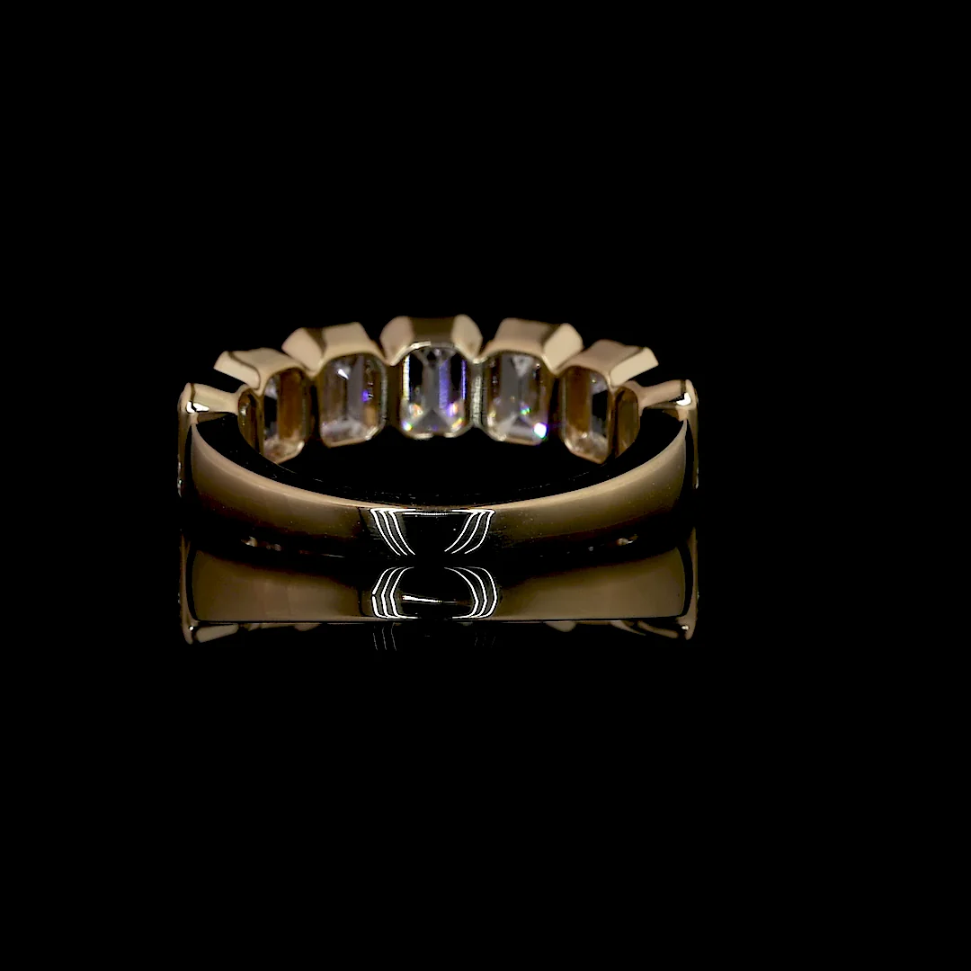 2.17 Cts 18k Yellow Gold Emerald Shape Half Eternity Eternity Band - Image 3