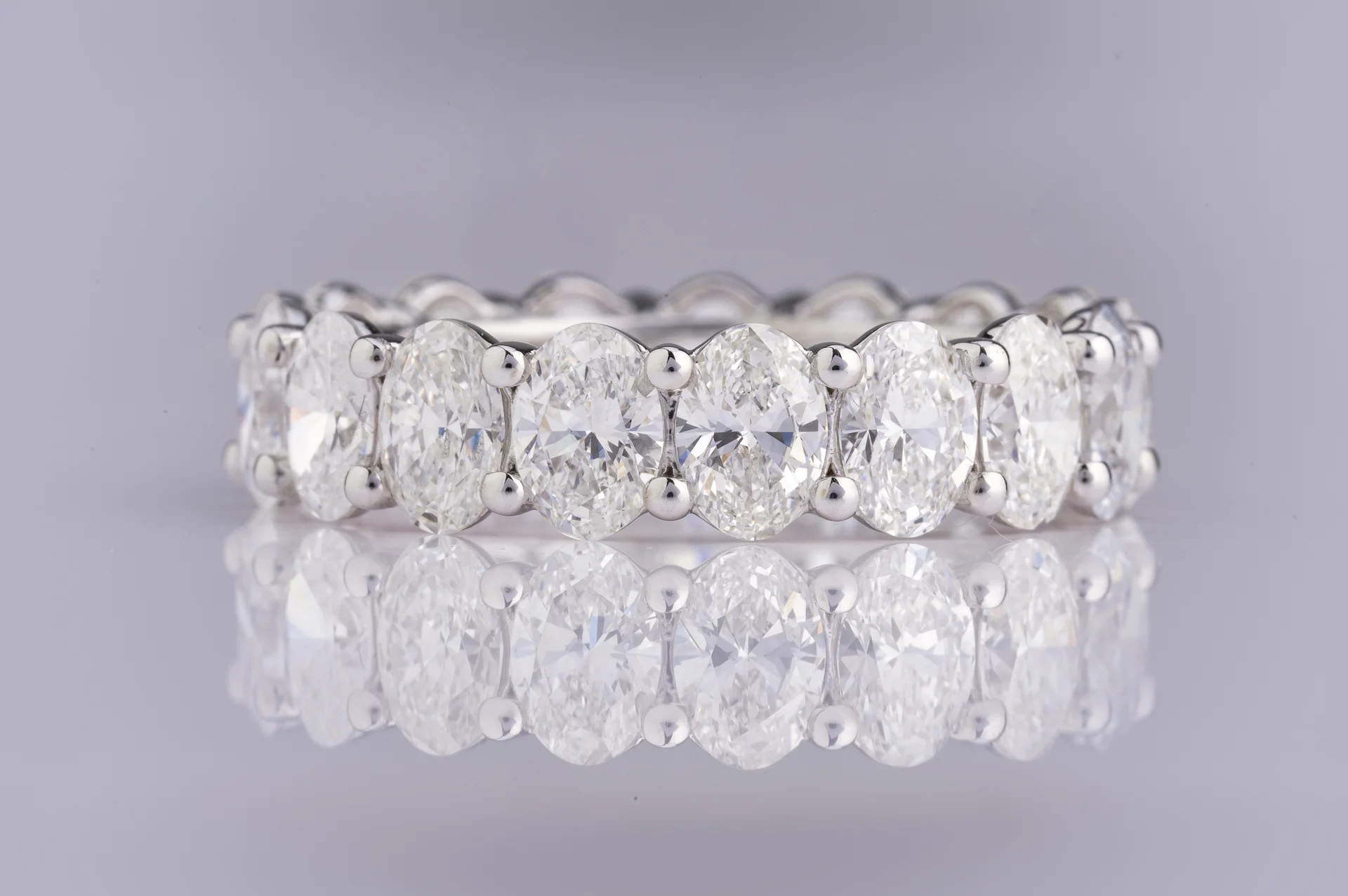5.46 Cts 18k White Gold Oval Shape Eternity Band Eternity Band - Image 2