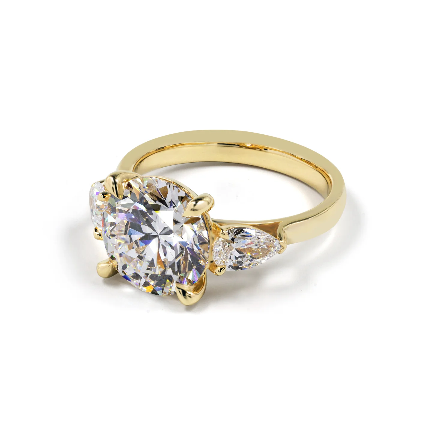 4.83 Cts 14k Yellow Gold Round Shape 3 Stones Ring - Image 4