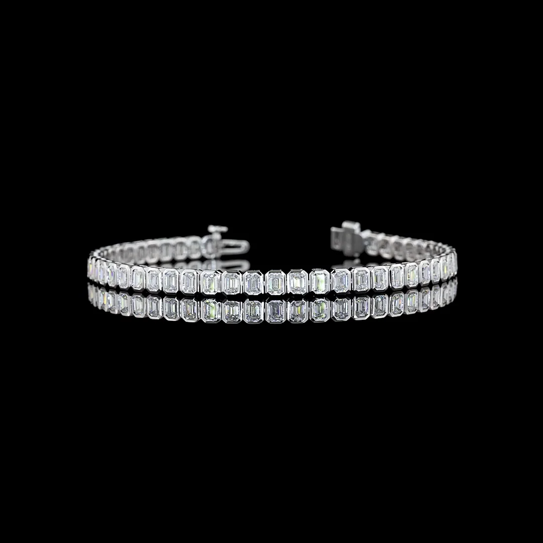 4.82 Cts 14k White Gold Emerald Shape Tennis Bracelet