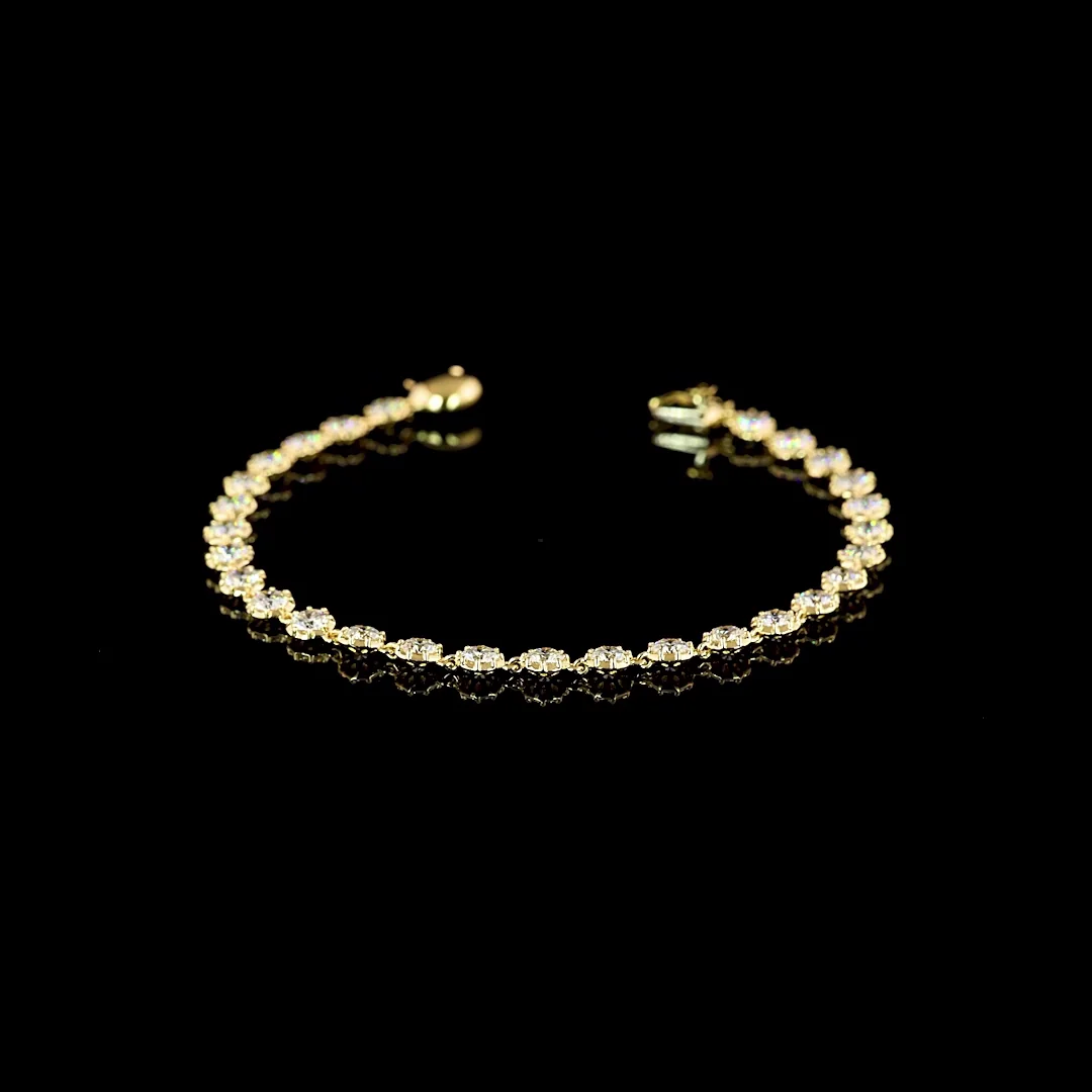 4.1 Cts 18k Yellow Gold Round Shape Station Bracelet