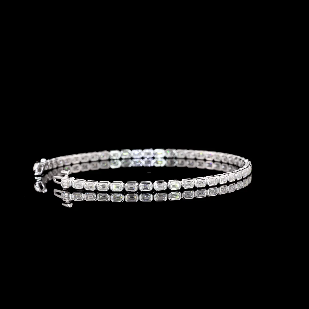 3.05 Cts 14k White Gold Emerald Shape Tennis Bracelet
