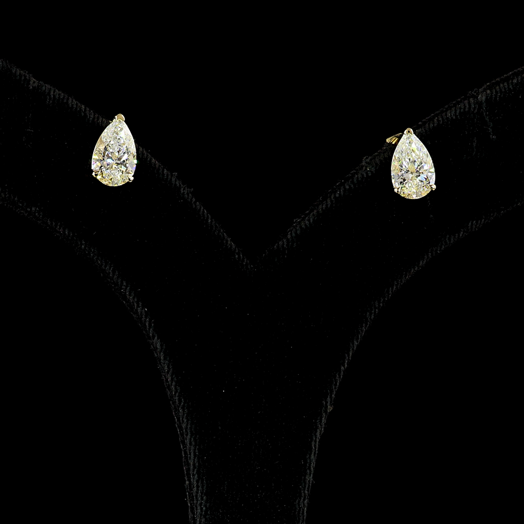 2.43 Cts 14k Yellow Gold Pear Shape Studs Earring