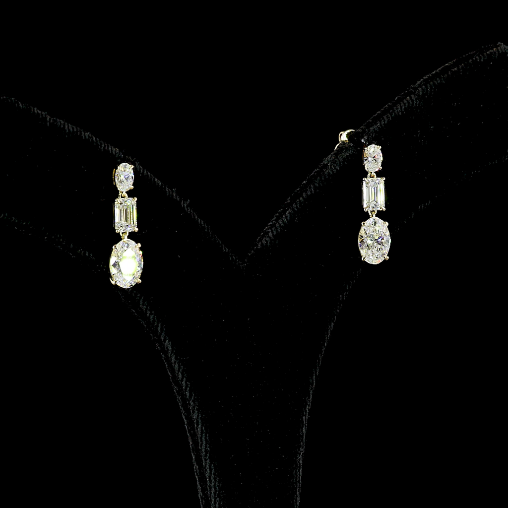 2.39 Cts 14k Yellow Gold Oval Shape Hanging Earring