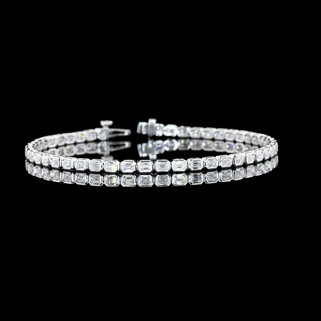 2.75 Cts 14k White Gold Emerald Shape Tennis Bracelet