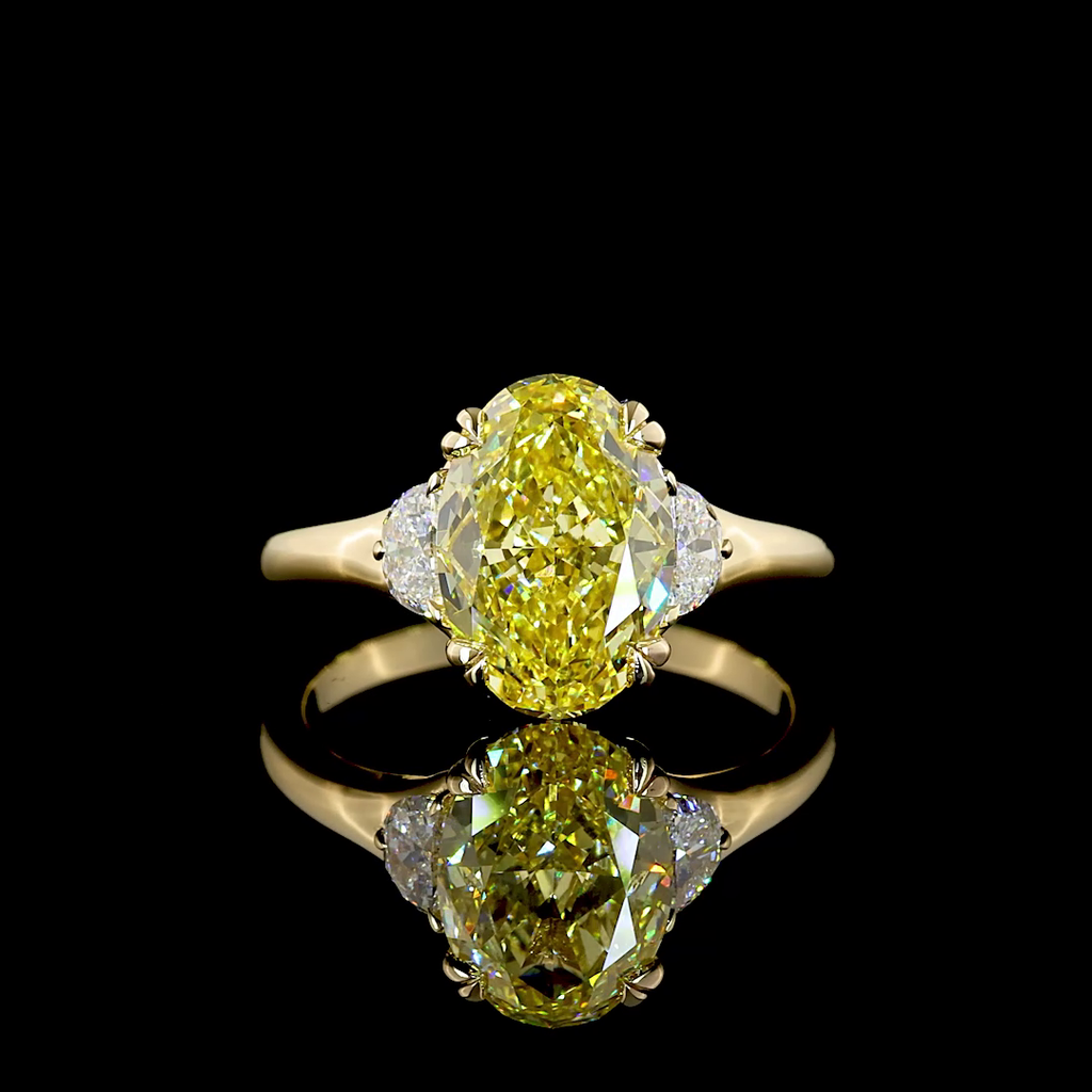 3.32 Cts 14k Yellow Gold Oval Shape 3 Stones Ring