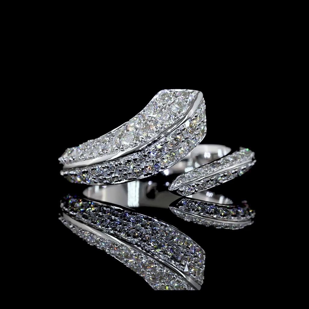 0.67 Cts 18k White Gold Round Shape Special Ring