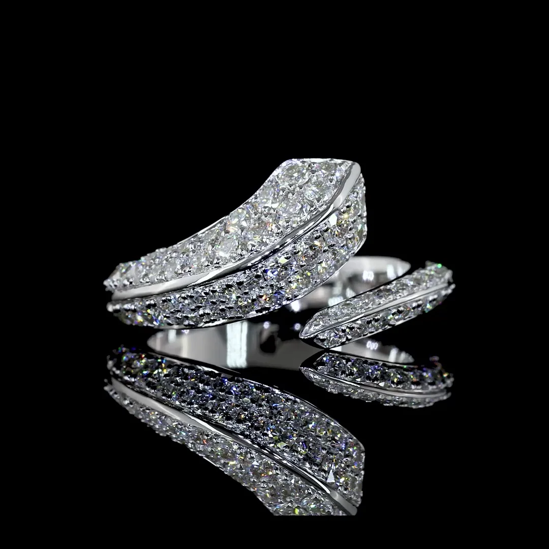 0.67 Cts 18k White Gold Round Shape Special Ring