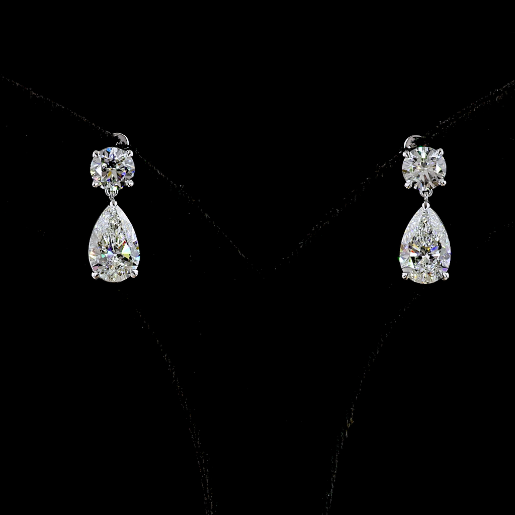 4.94 Cts 14k White Gold Pear Shape Hanging Earring