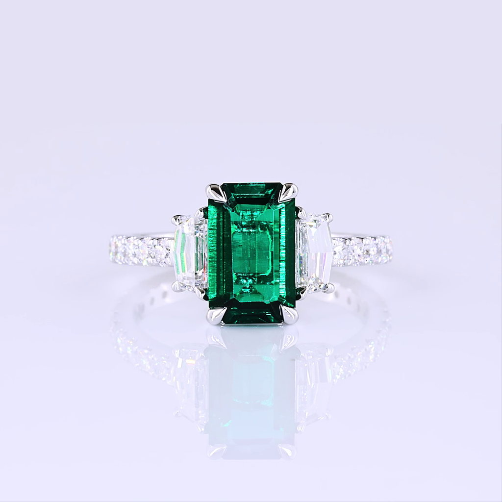 1.07 Cts 14k White Gold Emerald Shape Split Shank Ring