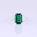 1.07 Cts 14k White Gold Emerald Shape Split Shank Ring