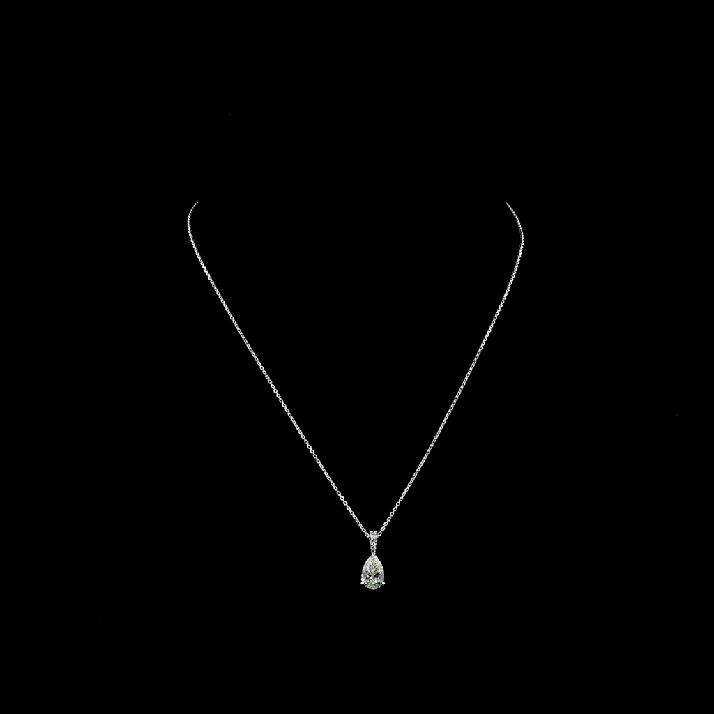1.61 Cts 18k White Gold Pear Shape Pendant Pendant