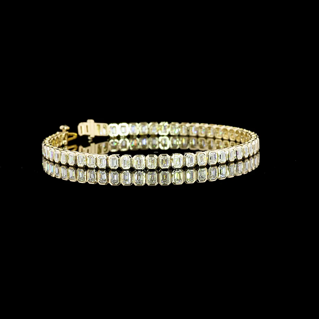 4.77 Cts 14k Yellow Gold Emerald Shape Tennis Bracelet