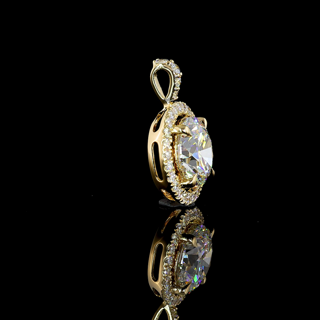 2.52 Cts 14k Yellow Gold Round Shape Halo Pendant