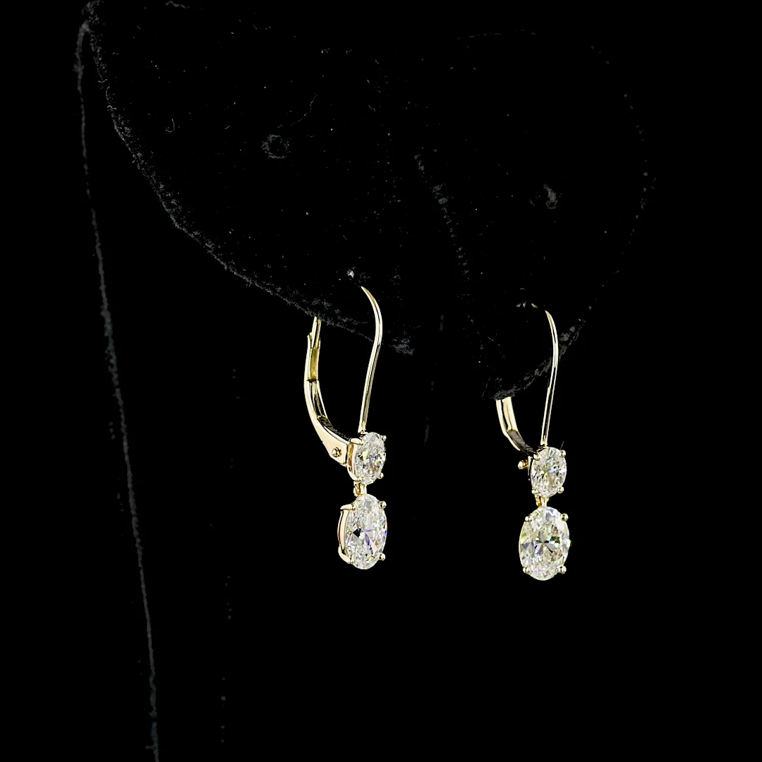 1.44 Cts 14k Yellow Gold Oval Shape Hanging Earring
