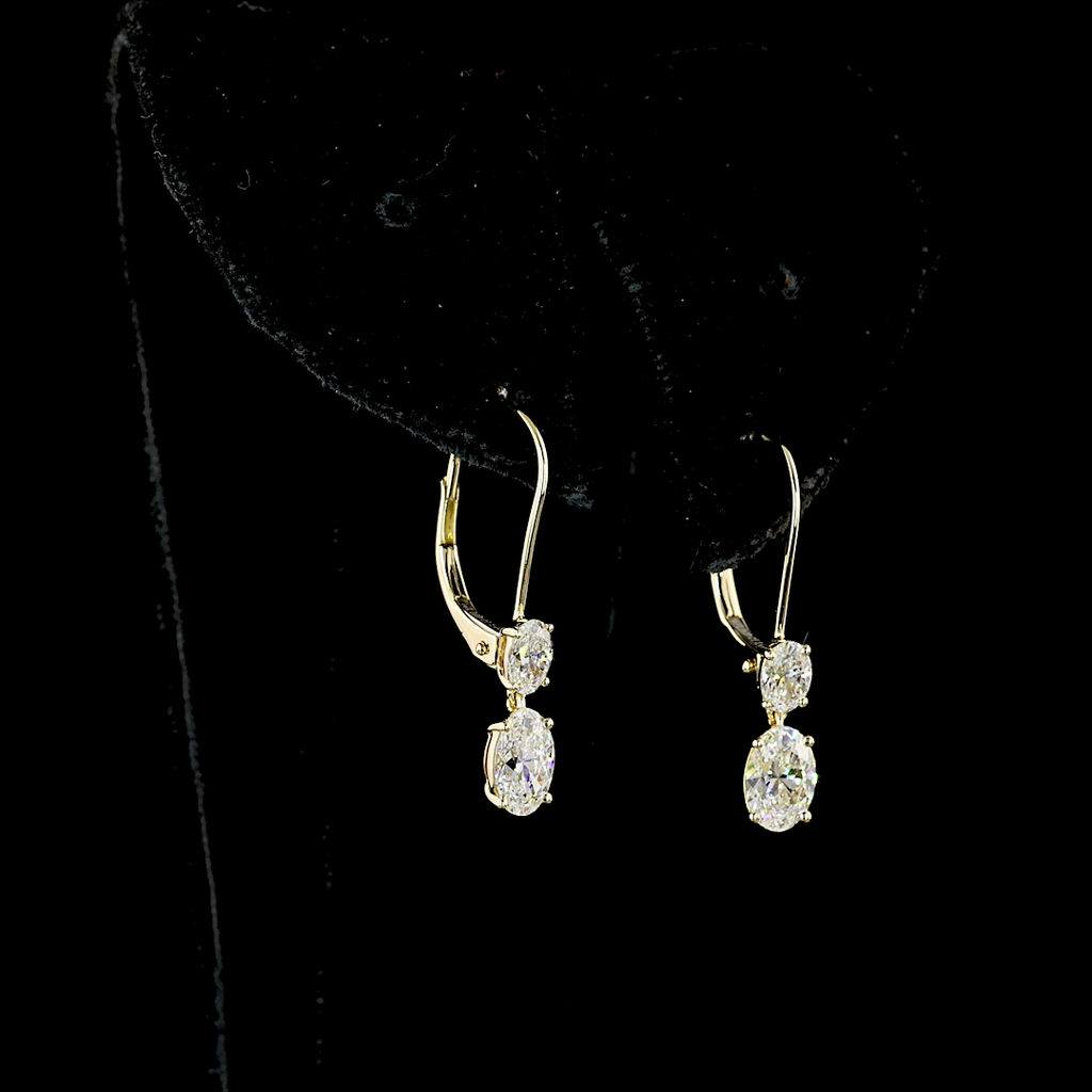 1.44 Cts 14k Yellow Gold Oval Shape Hanging Earring