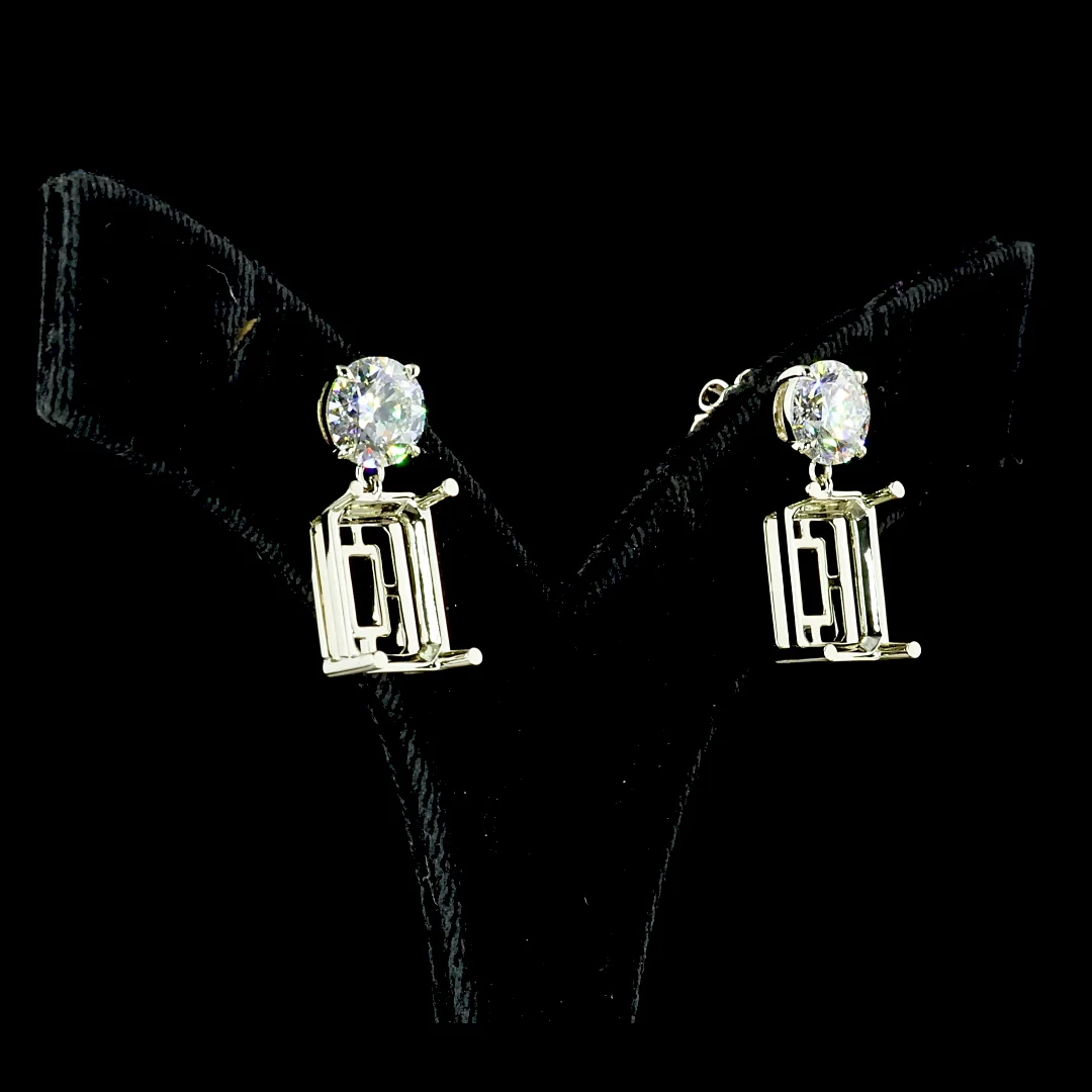 18.07 Cts 14k White Gold Emerald Shape Hanging Earring