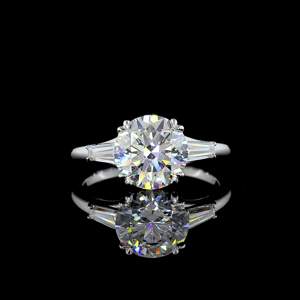 2.88 Cts 14k White Gold Round Shape 3 Stones Ring