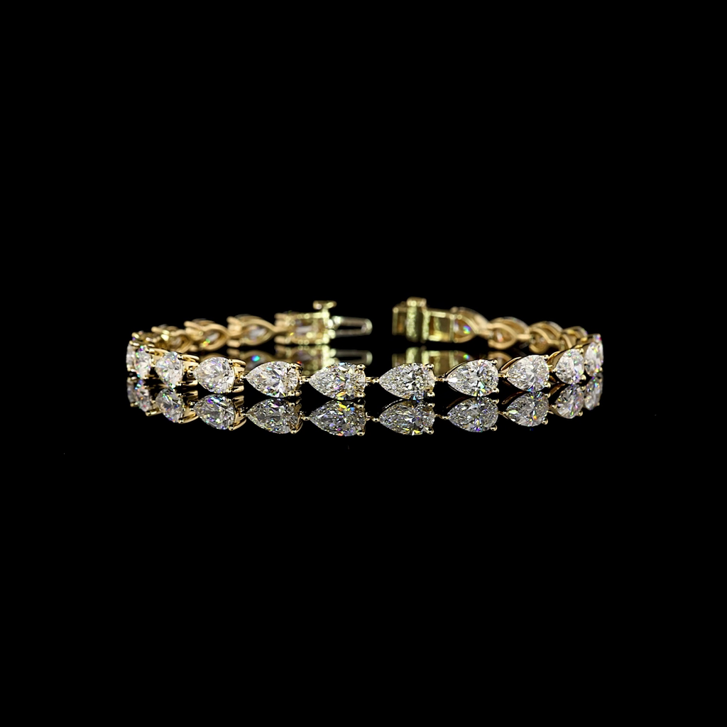 12.04 Cts 14k Yellow Gold Pear Shape Tennis Bracelet