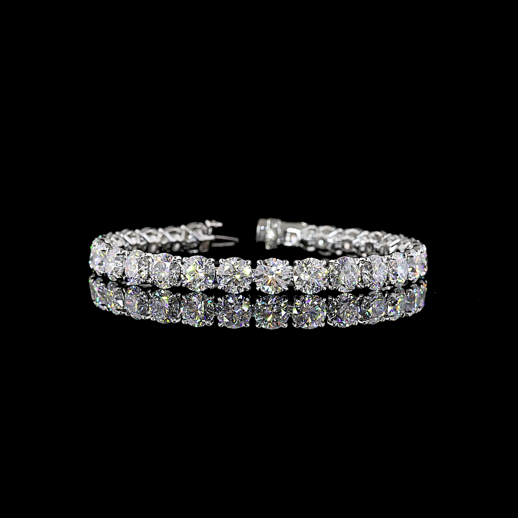 28.4 Cts Platinum Round Shape Tennis Bracelet