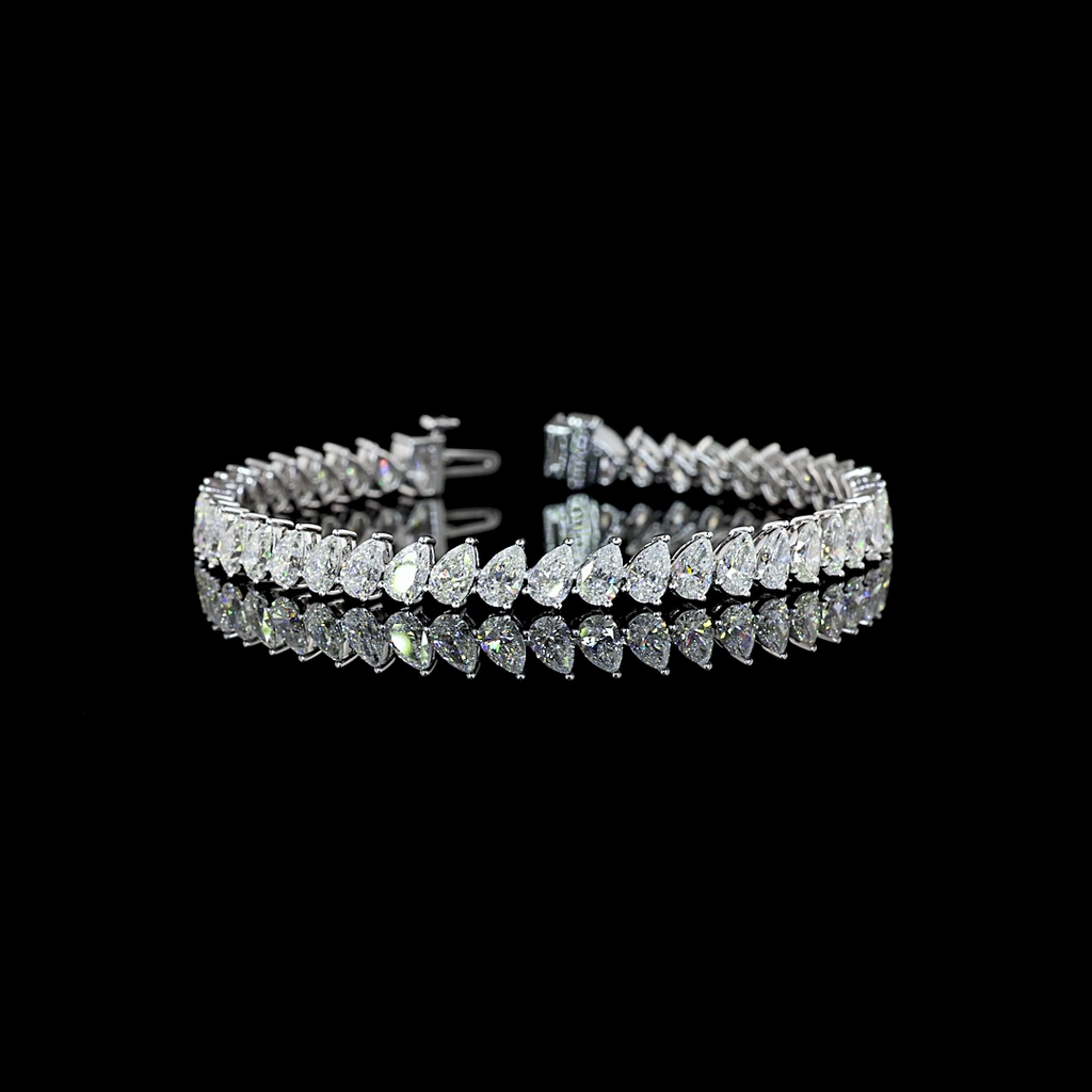 11.78 Cts 14k White Gold Pear Shape Tennis Bracelet
